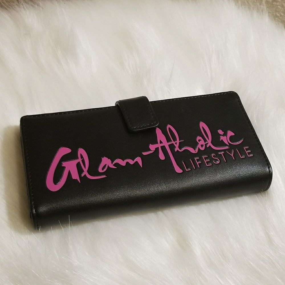 GlamAholic lifestyle wallet NO OFFERS!!!!